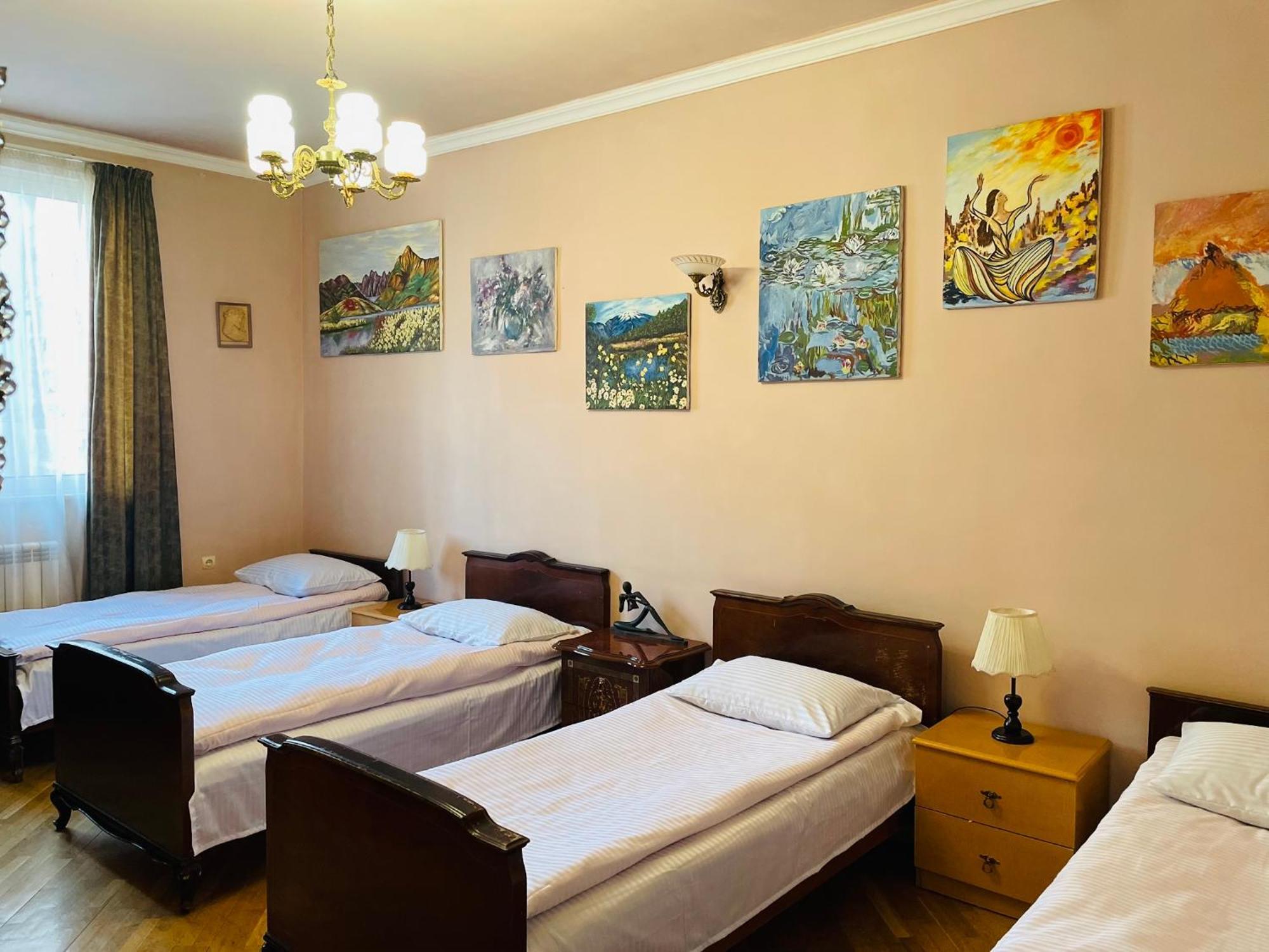 Bright And Modern 4Br Apartment - Center Of 耶烈万 外观 照片