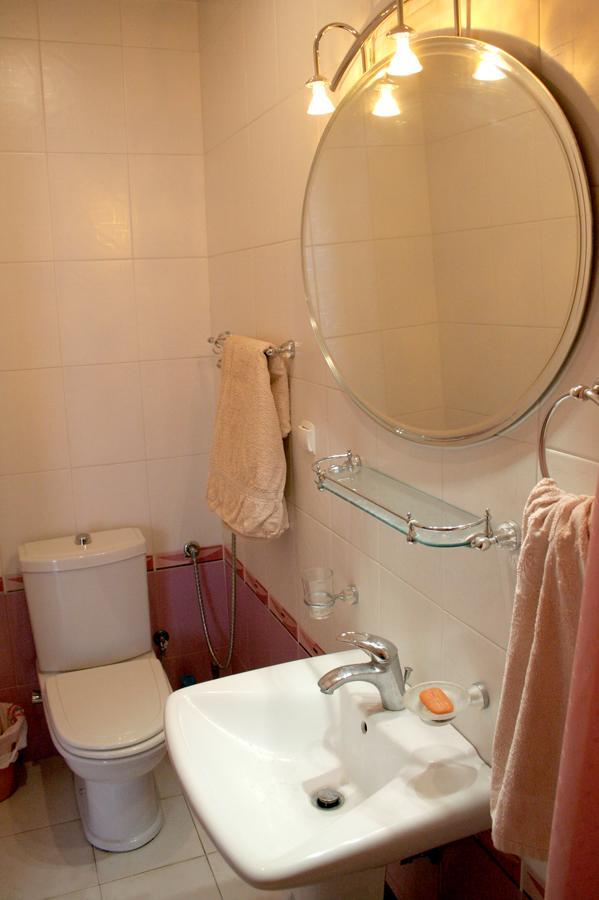Bright And Modern 4Br Apartment - Center Of 耶烈万 外观 照片